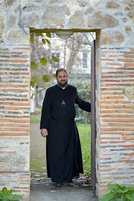 Le Père Paul Valentin de la Congregation Sainte Croix